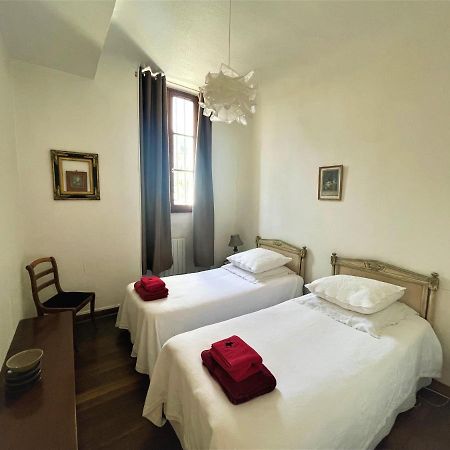 Tres Bel Appartement Dijonnais Place Wilson Gutembert Eksteriør bilde