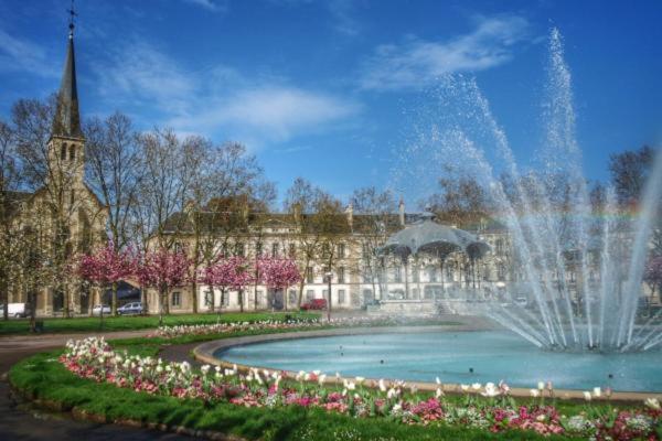 Tres Bel Appartement Dijonnais Place Wilson Gutembert Eksteriør bilde